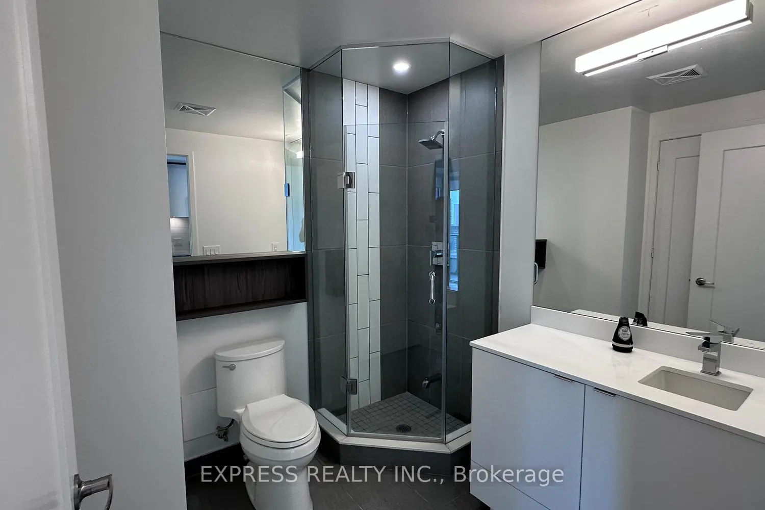Additional image 11 of 121 Lower Sherbourne Street 1648