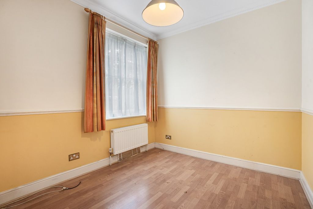 Additional image 6 of 2 bed flat for saleMilton Road, Harpenden AL5