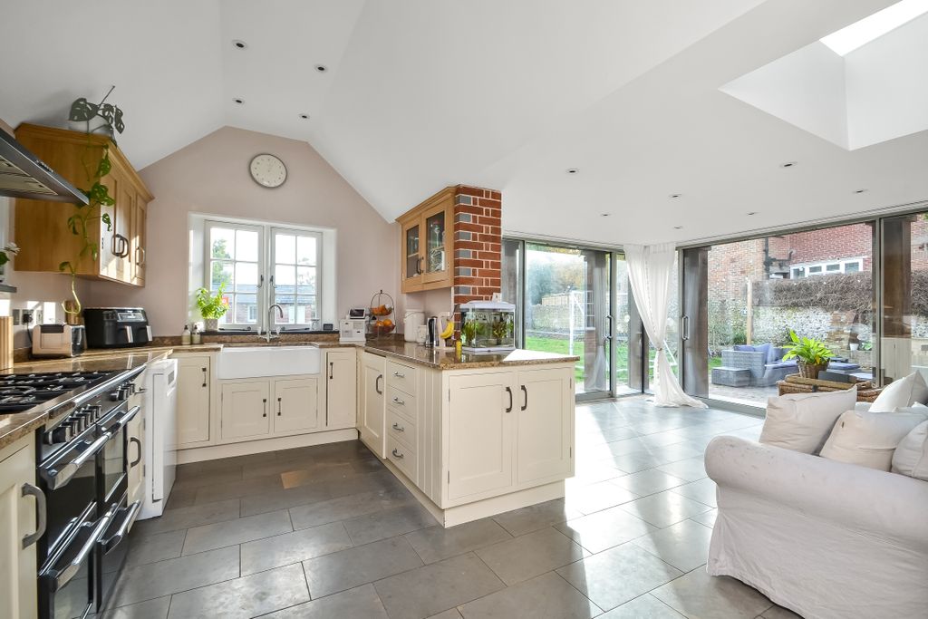 Additional image 3 of 5 bed detached house for saleOld Bedhampton, Hampshire PO9