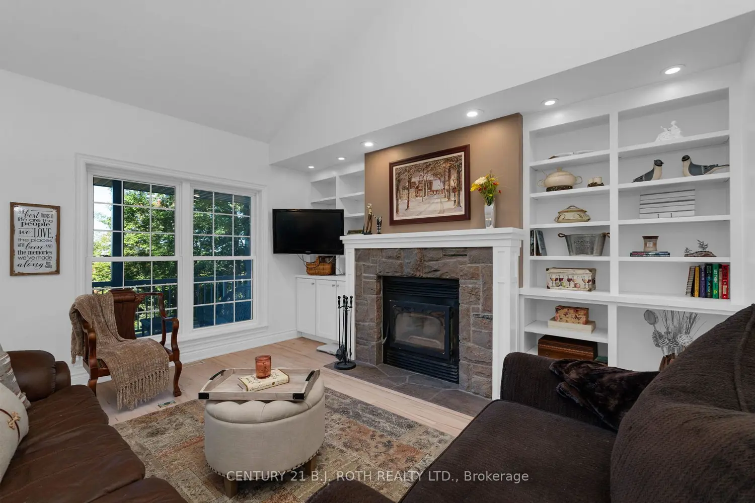 2710 Portage Trail photo 2