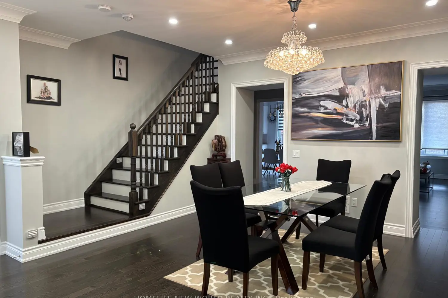 143 Mondial Crescent photo 4