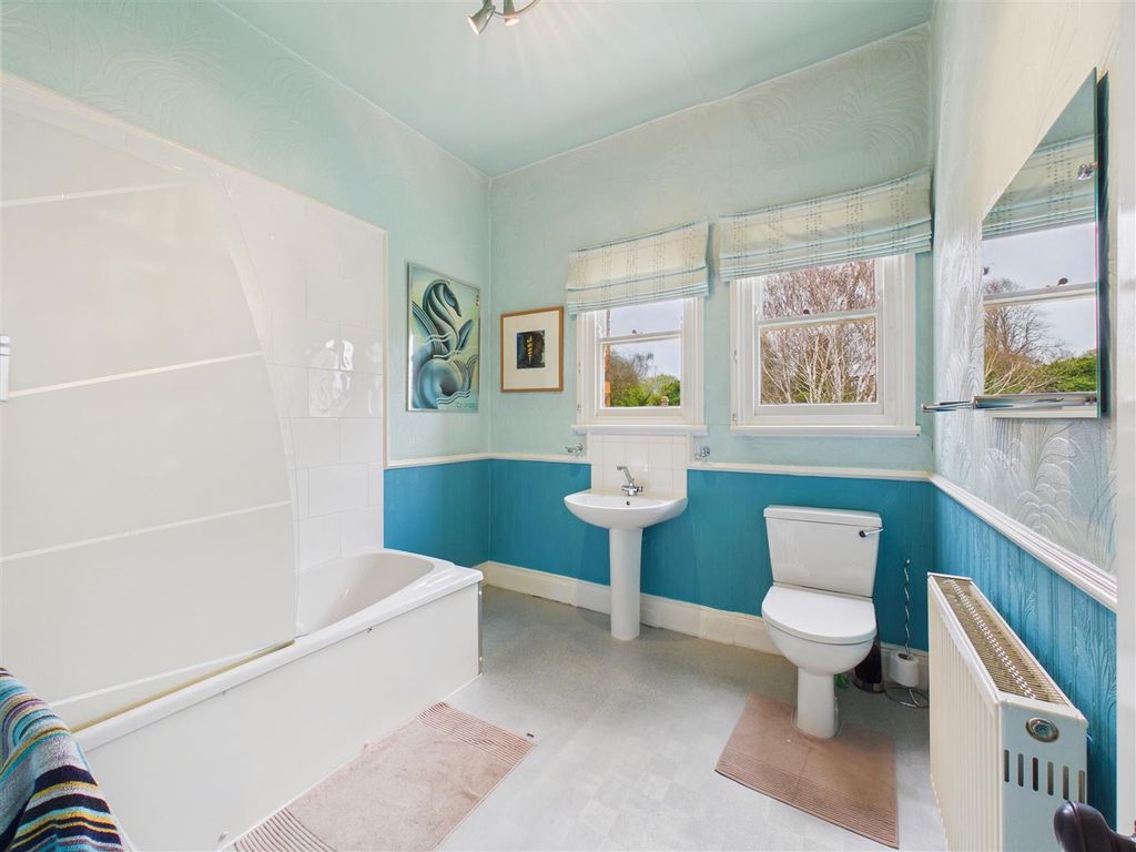 Additional image 16 of 5 bed semi-detached house for saleDavenport Avenue, Hessle HU13