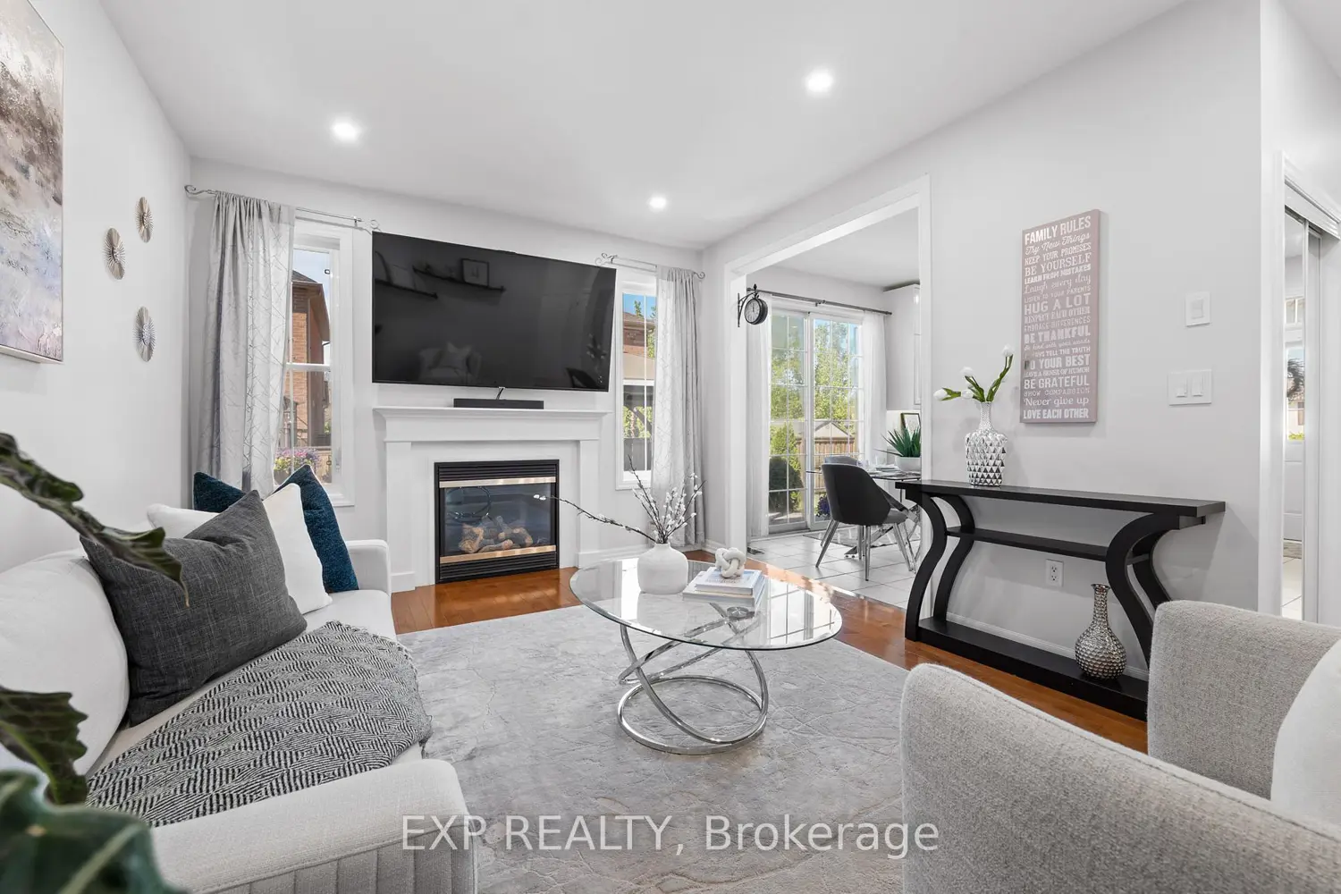 563 Fifty Road photo 4