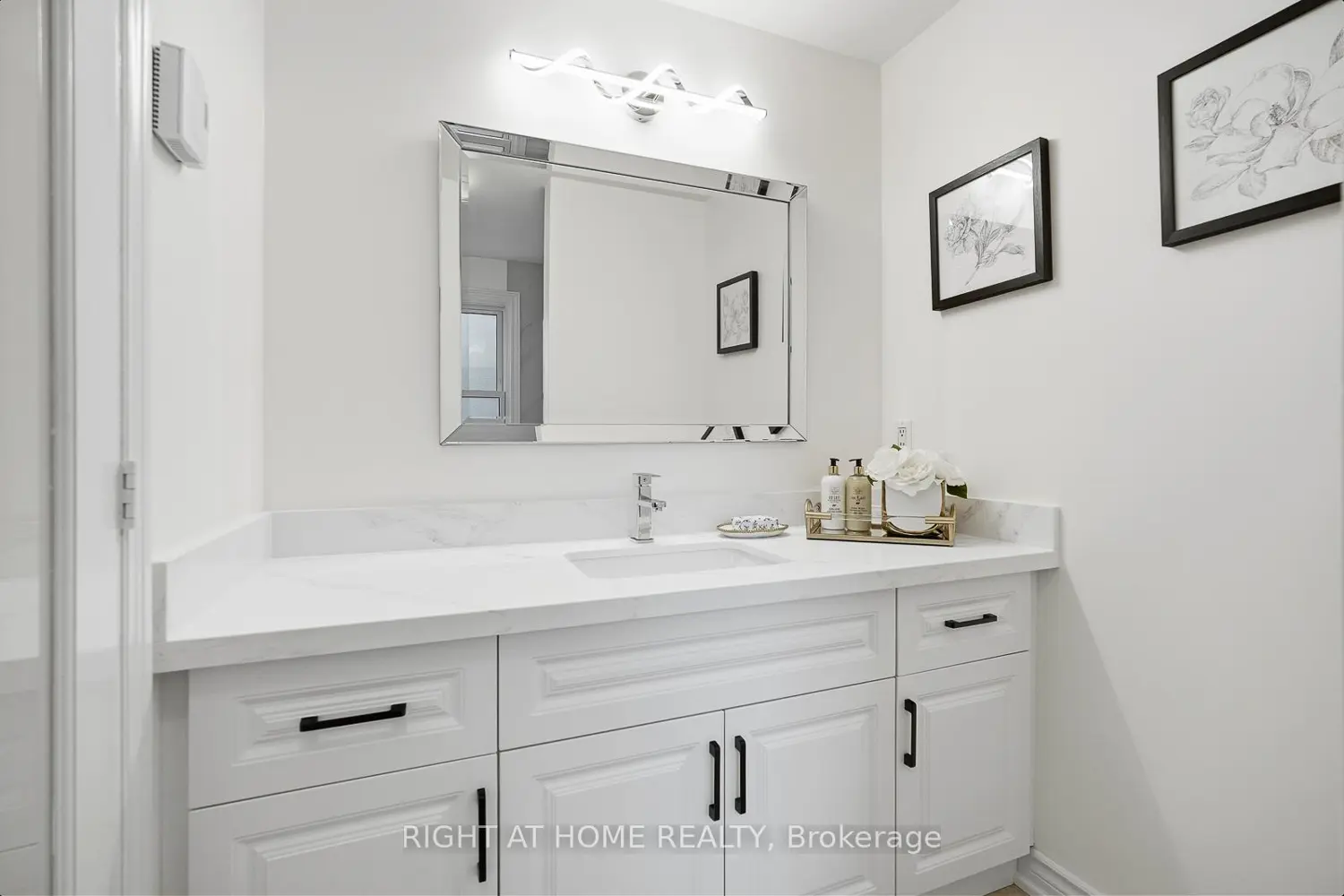 259 Glenwoods Avenue photo 3