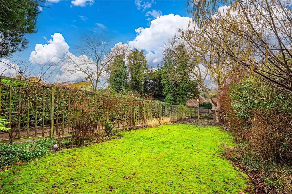 Additional image 22 of 4 bed semi-detached house for saleRoughdown Villas Road, Felden, Hemel Hempstead, Hertfordshire HP3
