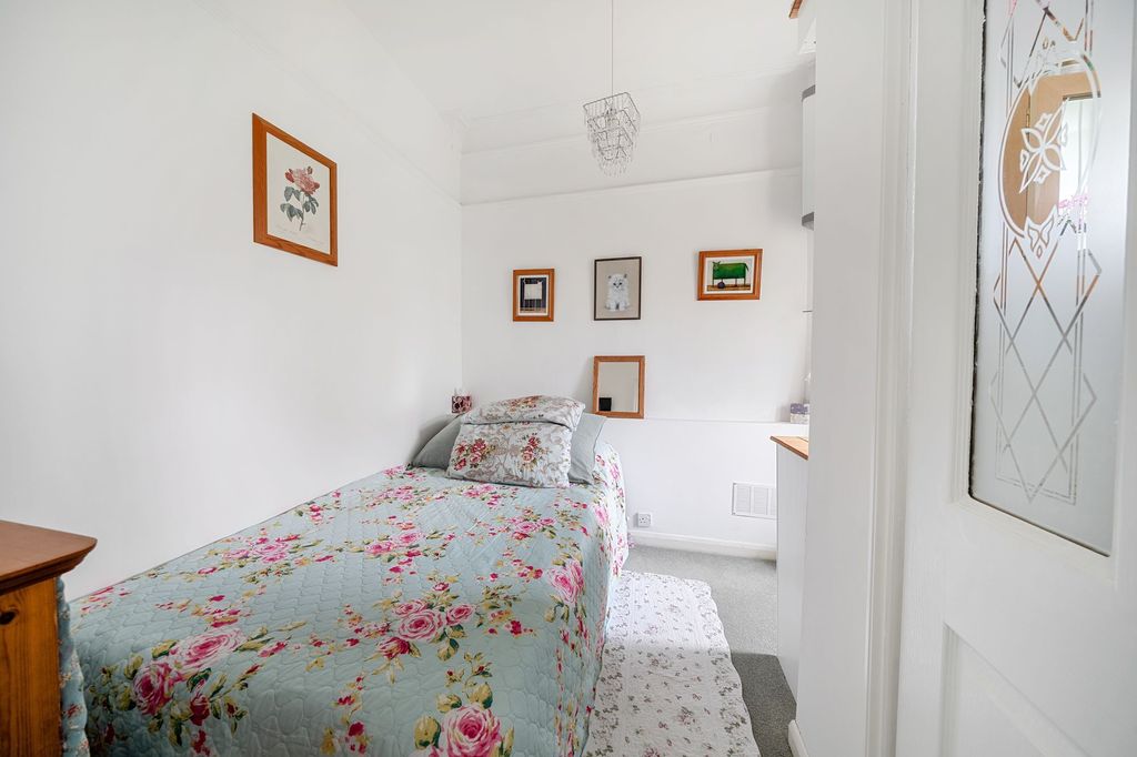 Additional image 10 of 1 bed flat for saleTower Road, Hindhead GU26