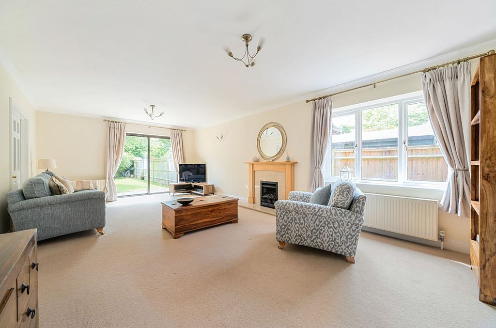 Additional image 9 of 4 bed detached house for salePembury Road, Havant PO9