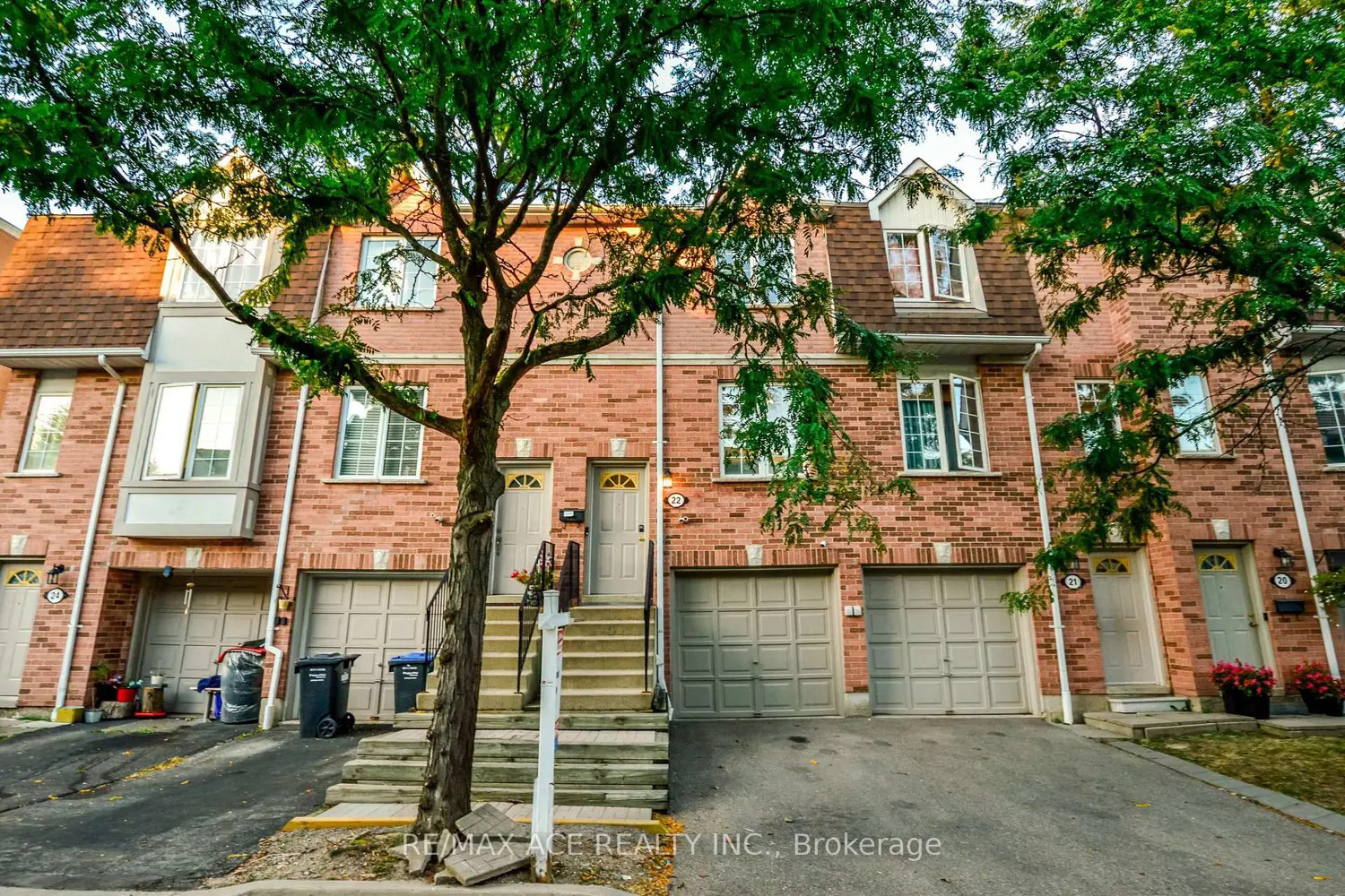 1525 South Parade Court 22
