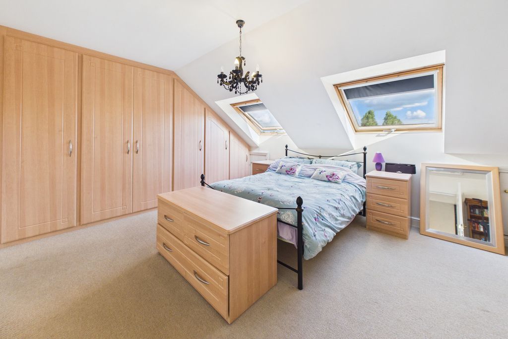 Additional image 14 of 3 bed flat for saleStephenson Wharf, Hemel Hempstead HP3