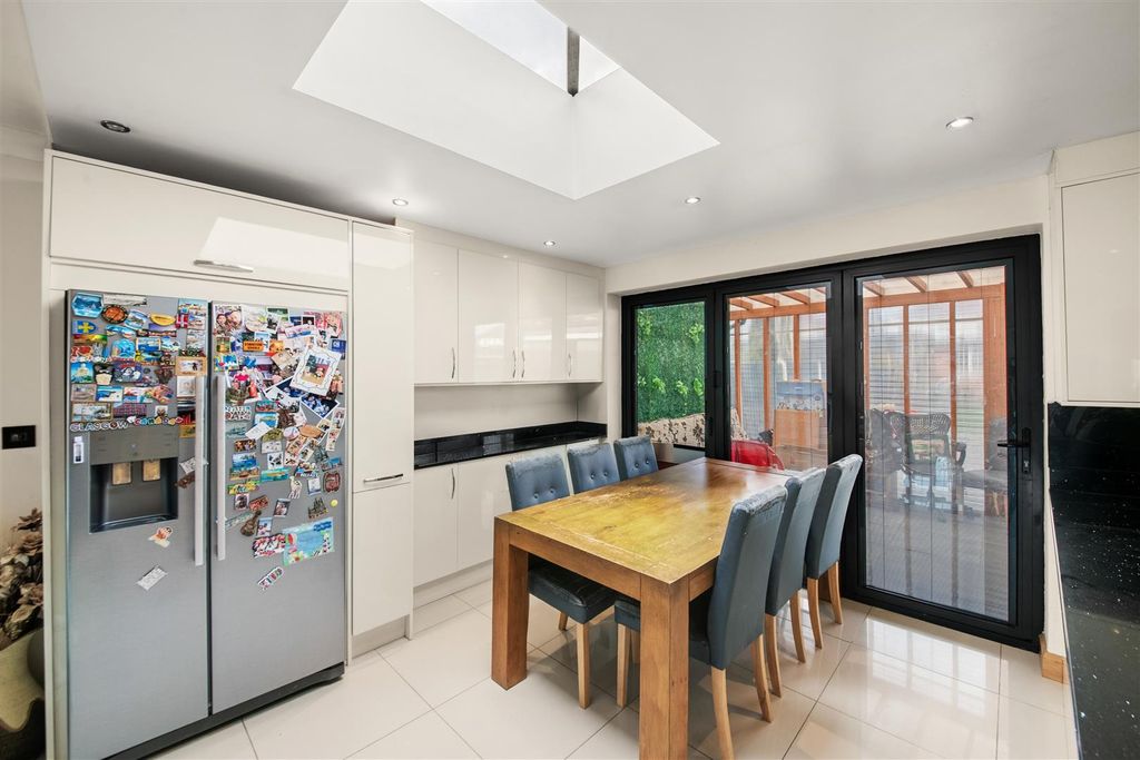 Additional image 17 of 5 bed semi-detached house for saleGrange Road, Hayes UB3