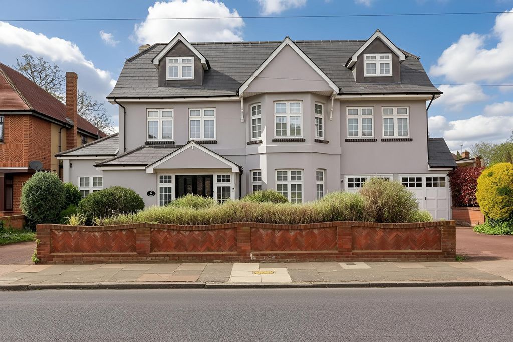 Additional image 49 of 6 bed detached house for saleErnest Road, Emerson Park RM11