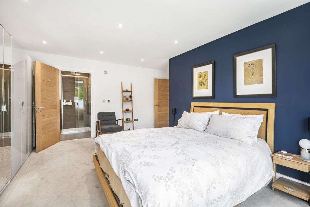 Additional image 24 of 3 bed detached house for saleFlint Close, Rotherfield Greys, Henley-On-Thames RG9