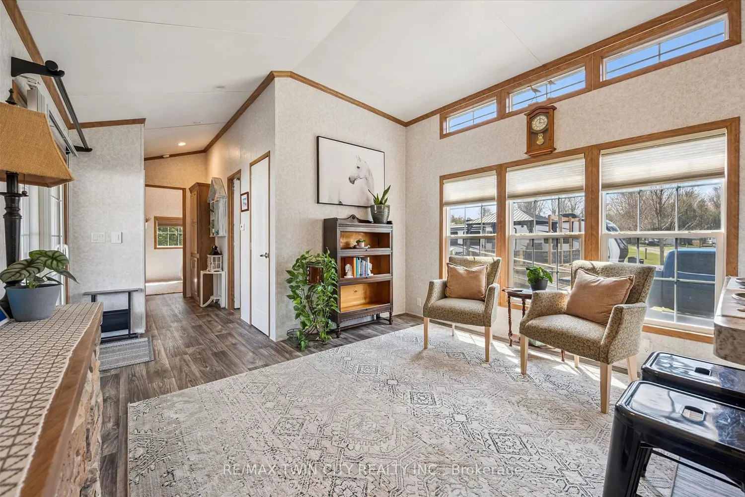 930 Lakeshore Road 83 photo 3