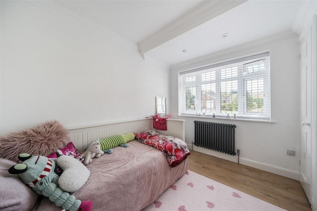 Additional image 24 of 6 bed detached house for saleMerlewood Close, High Wycombe HP11