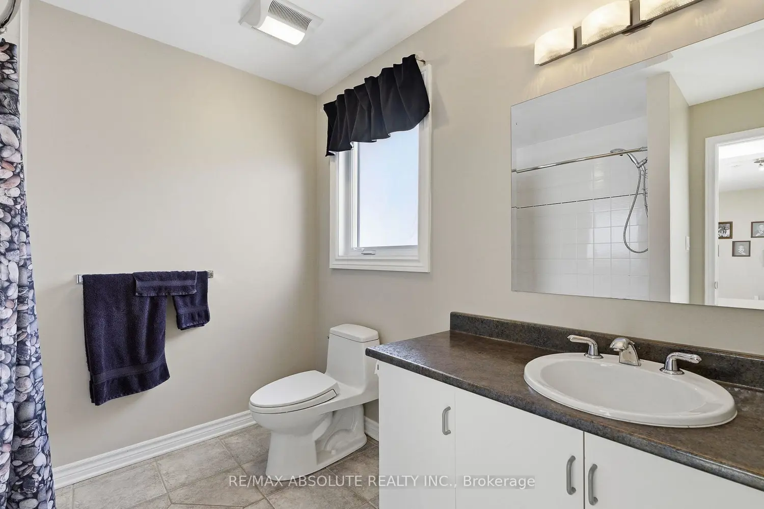 Additional image 15 of 759 Montcrest Drive