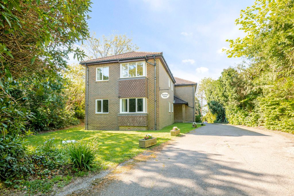 1 bed flat for saleStation Road, Heathfield TN21