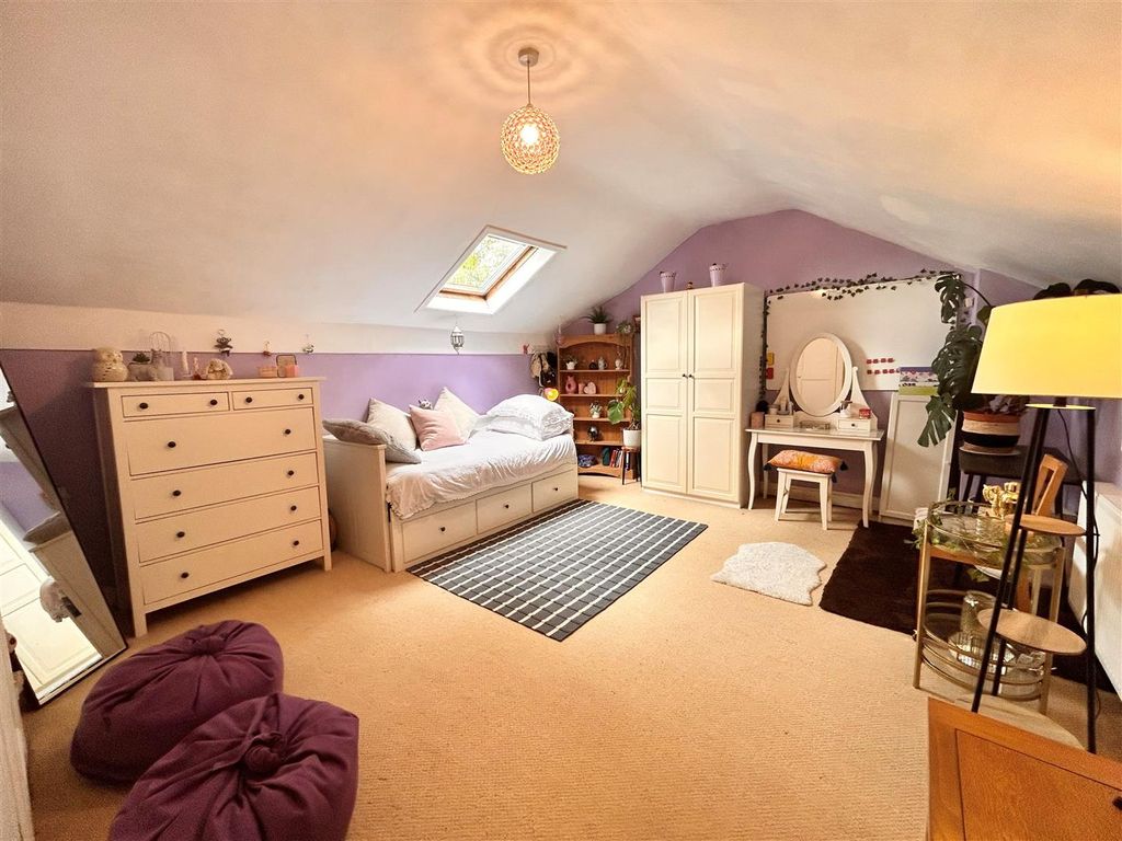 Additional image 28 of 6 bed end terrace house for saleGrandsmere Place, Halifax HX3