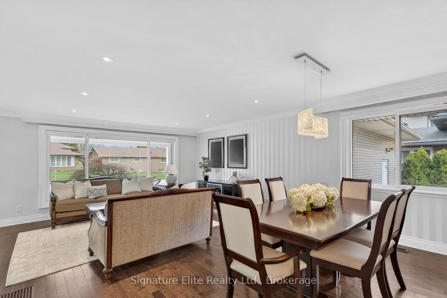 385 Markland Drive photo 4