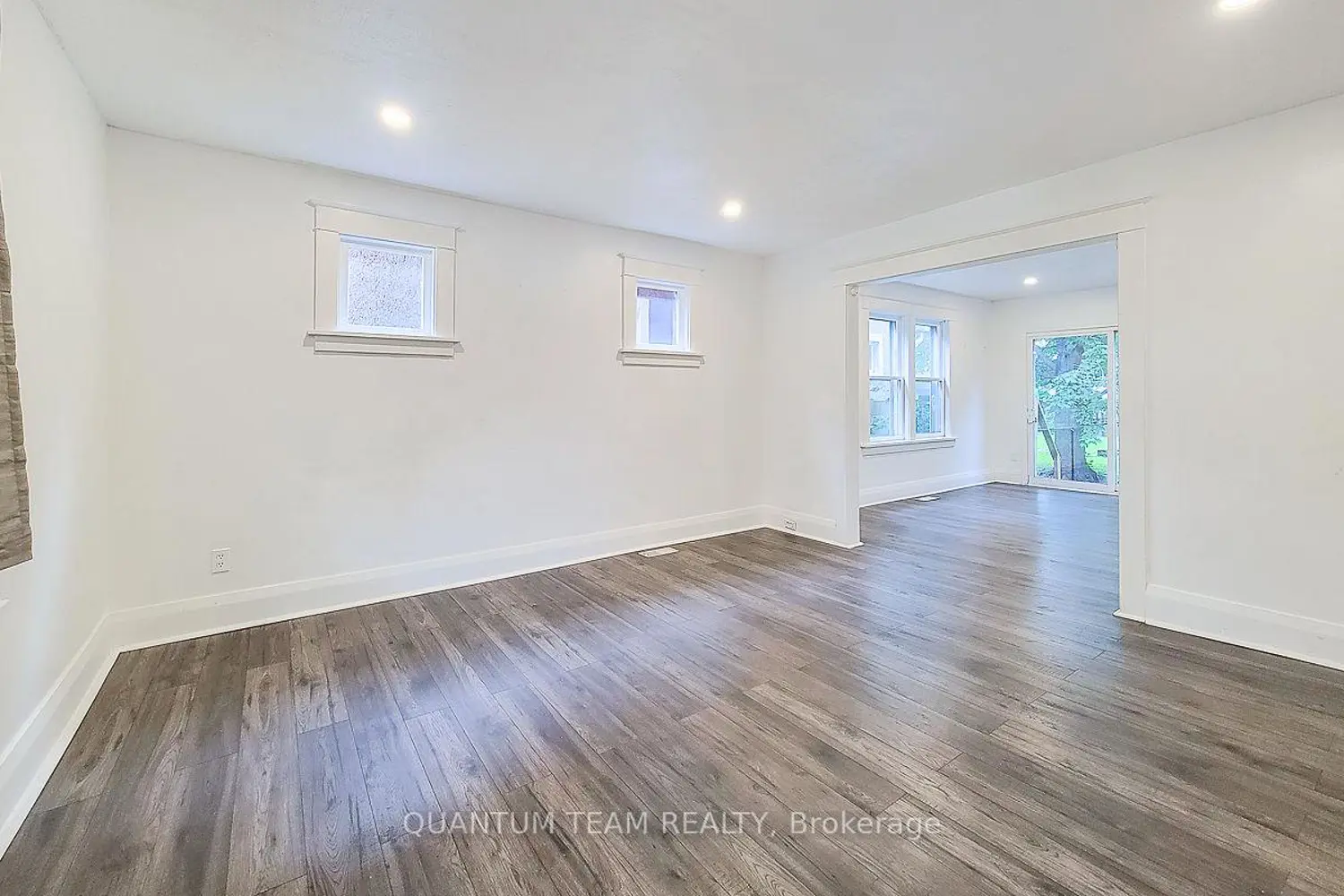 246 Davis Street photo 5