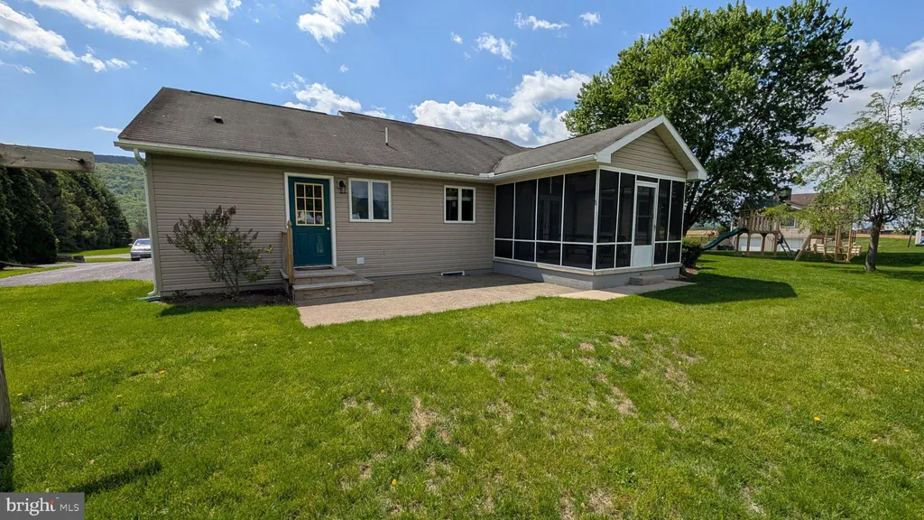 20 Osage Drive, Belleville, PA 17004 photo 2