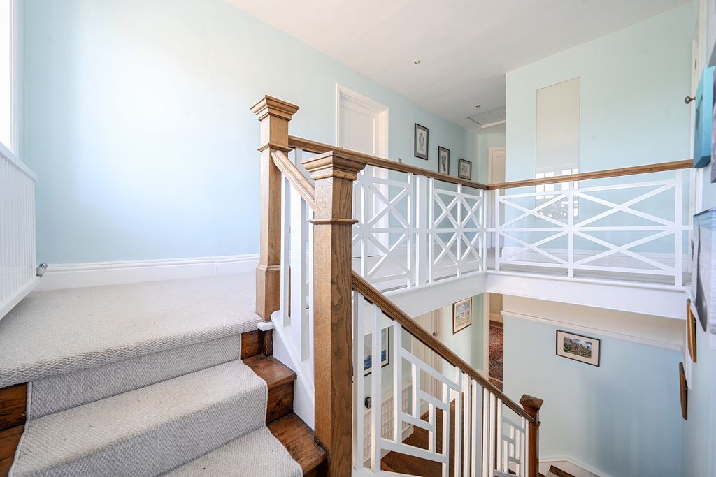 Additional image 17 of 4 bed detached house for saleSt Catherines Road, Hayling Island PO11