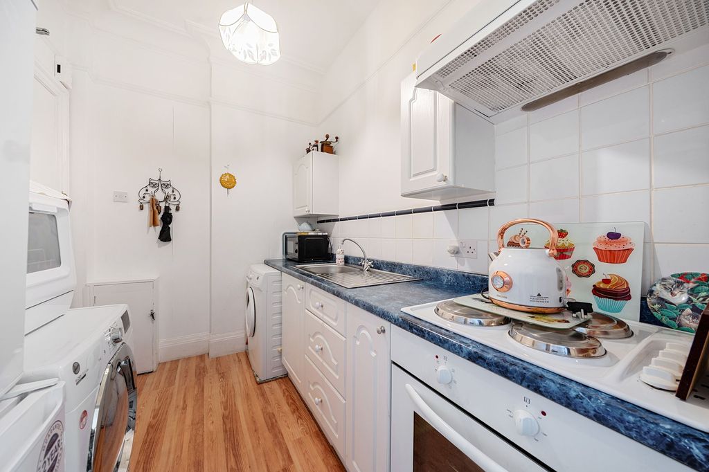Additional image 6 of 1 bed flat for saleTower Road, Hindhead GU26