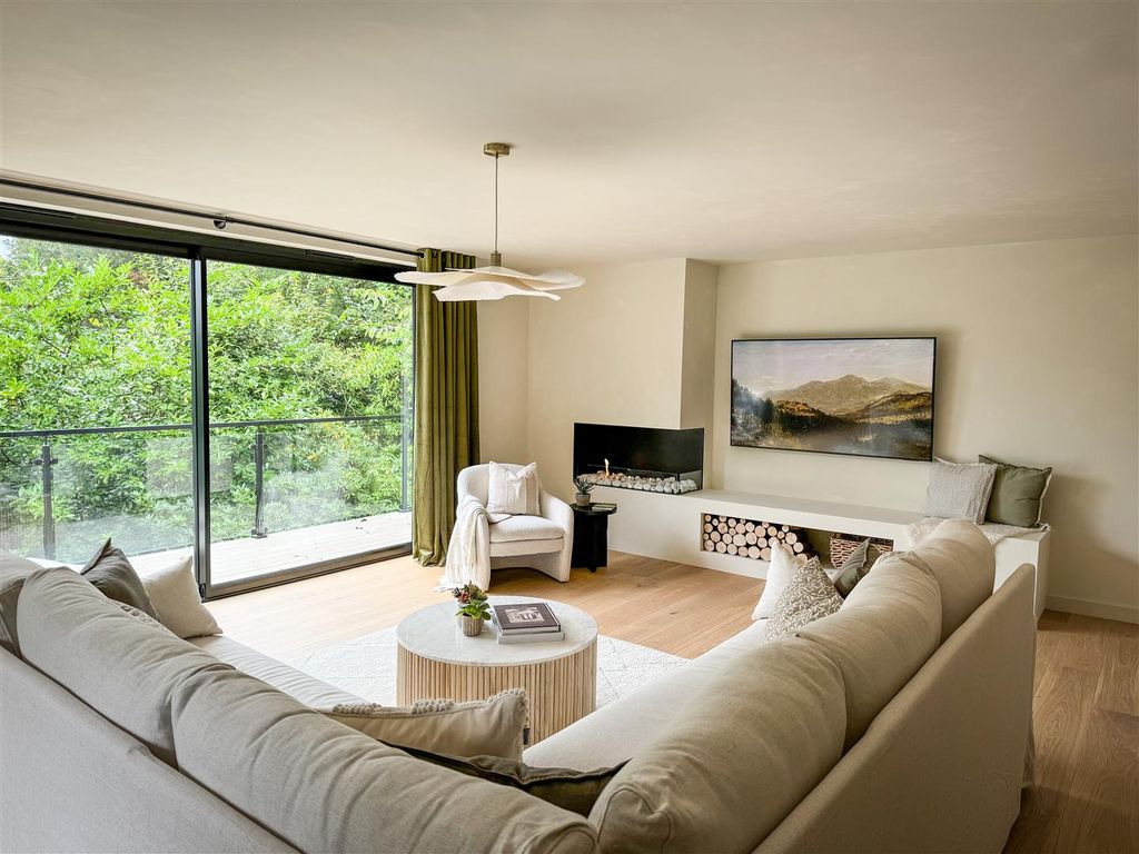 Additional image 5 of 5 bed detached house for saleChurt Road, Hindhead GU26