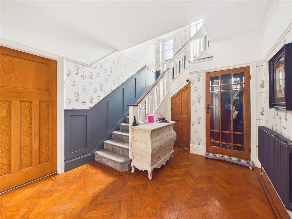 Additional image 5 of 5 bed detached house for saleMarlborough Avenue, Hessle HU13