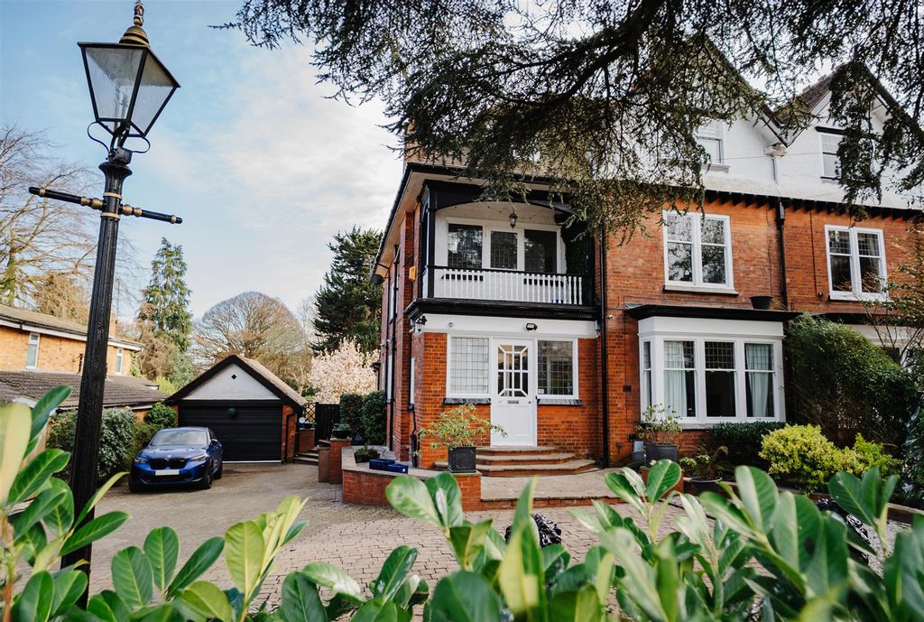 Additional image 3 of 6 bed semi-detached house for saleFerriby Road, Hessle HU13