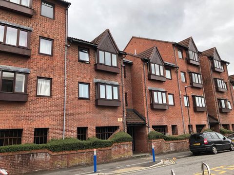 Draper Court, Victoria Avenue, Redfield, Bristol BS5, Studio to rent