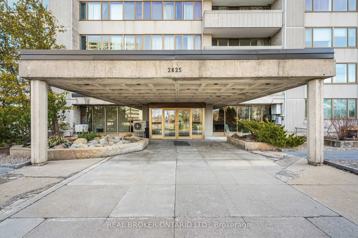 Additional image 3 of 2625 Regina Street 506