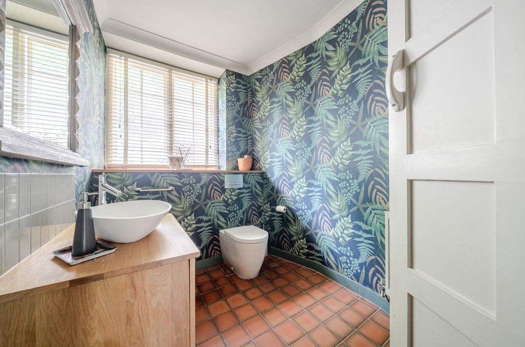 Additional image 9 of 6 bed detached house for saleHaslemere, Surrey GU27
