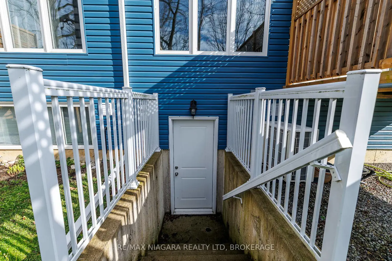 Additional image 10 of 3619 Hibbard Street