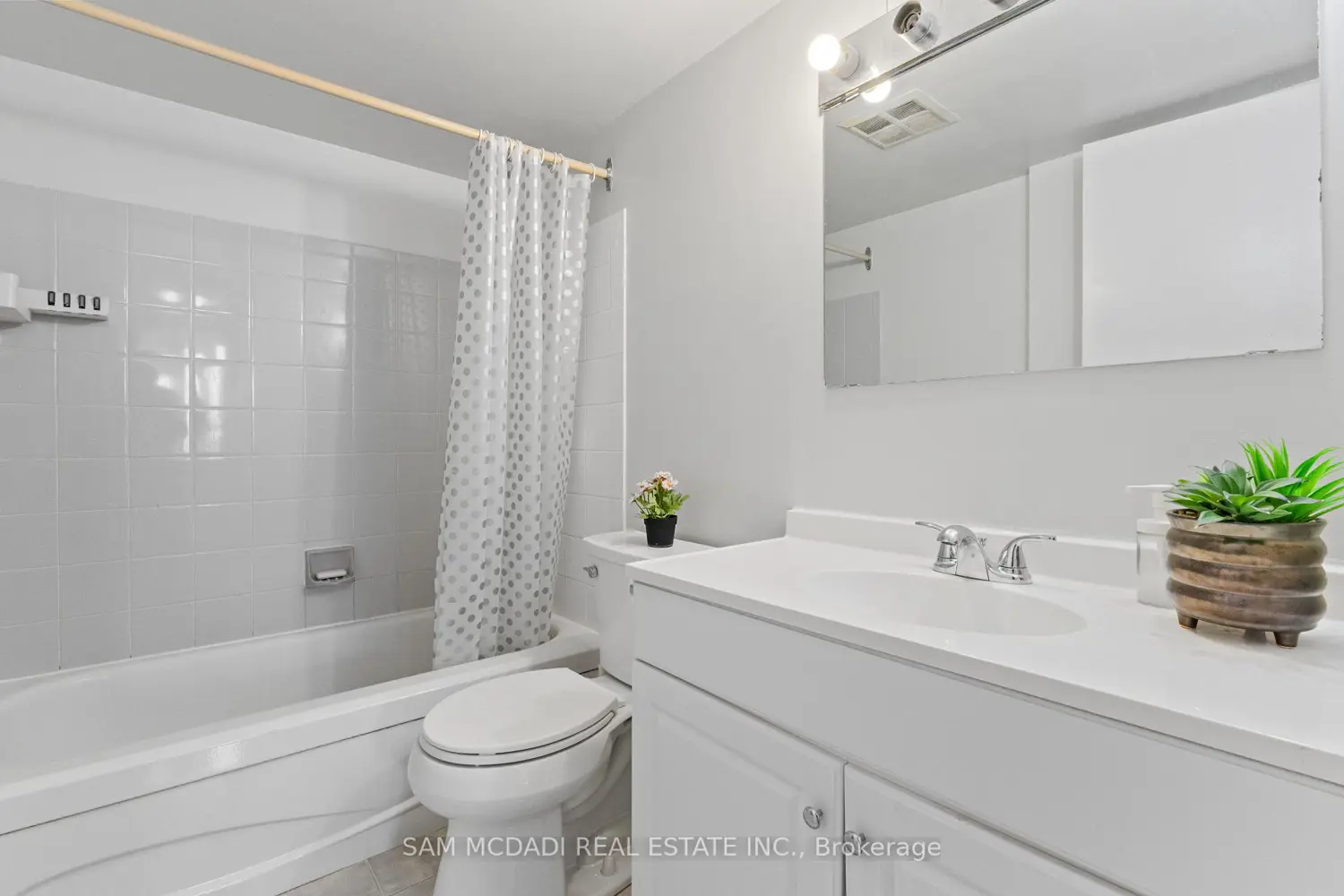 35 Trailwood Drive 1013 photo 3