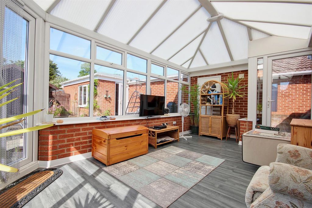 Additional image 5 of 3 bed detached bungalow for saleCheyne Walk, Hornsea HU18