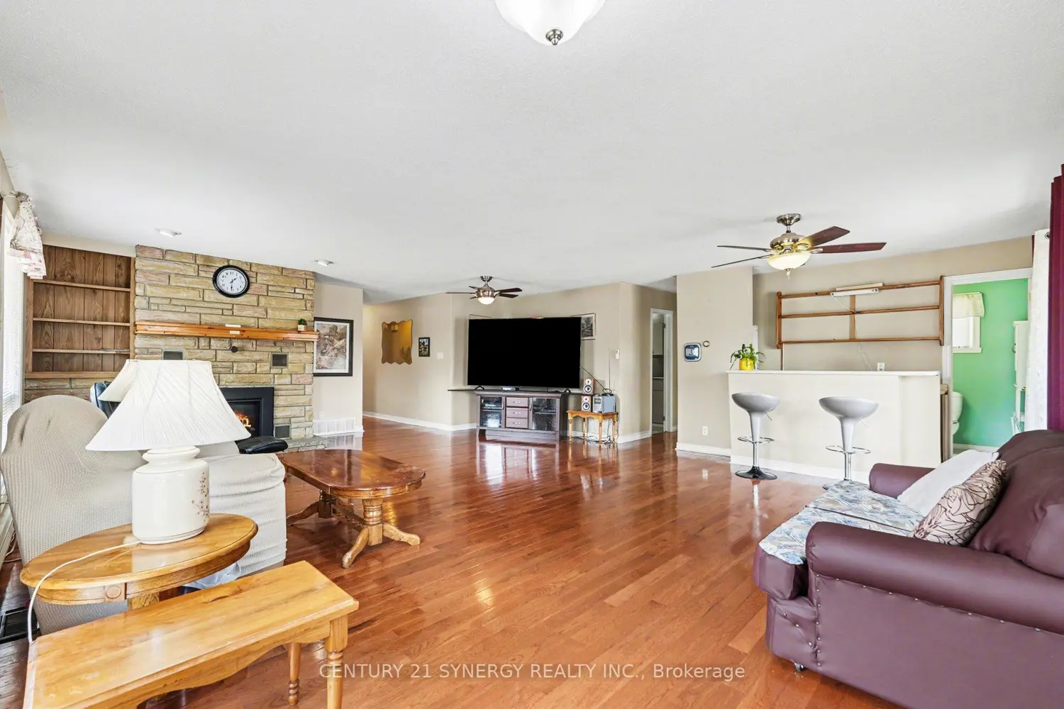 220 Highfield Crescent