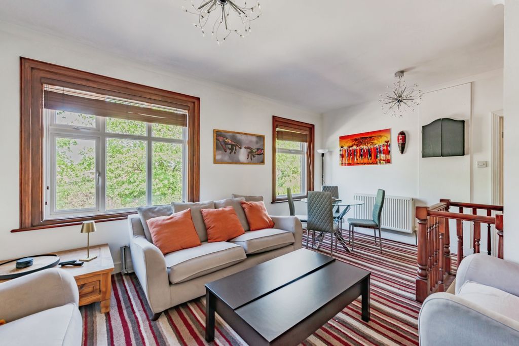 Additional image 5 of 2 bed flat for saleBrighton Road, Horley RH6