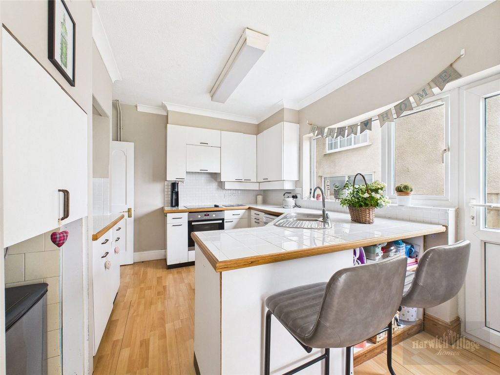 Additional image 8 of 4 bed detached house for saleSt. Georges Avenue, Harwich, Essex CO12
