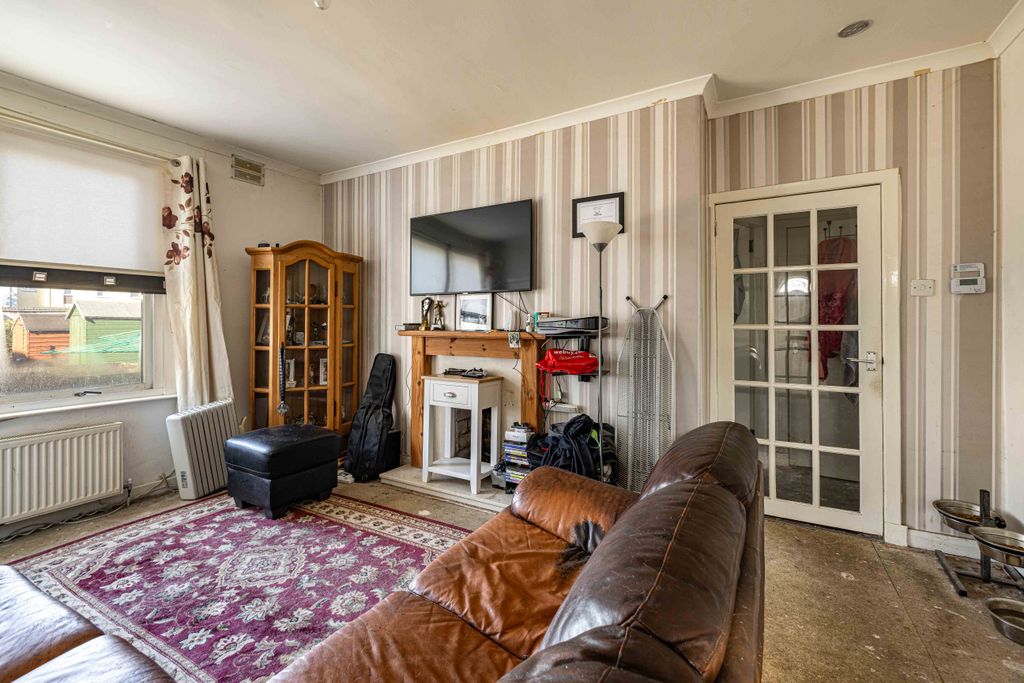 1 bed flat for saleMansfield Gardens, Hawick TD9 photo 2