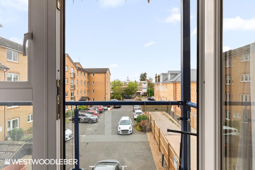 Additional image 13 of 2 bed flat for saleTaverners Way, Hoddesdon EN11