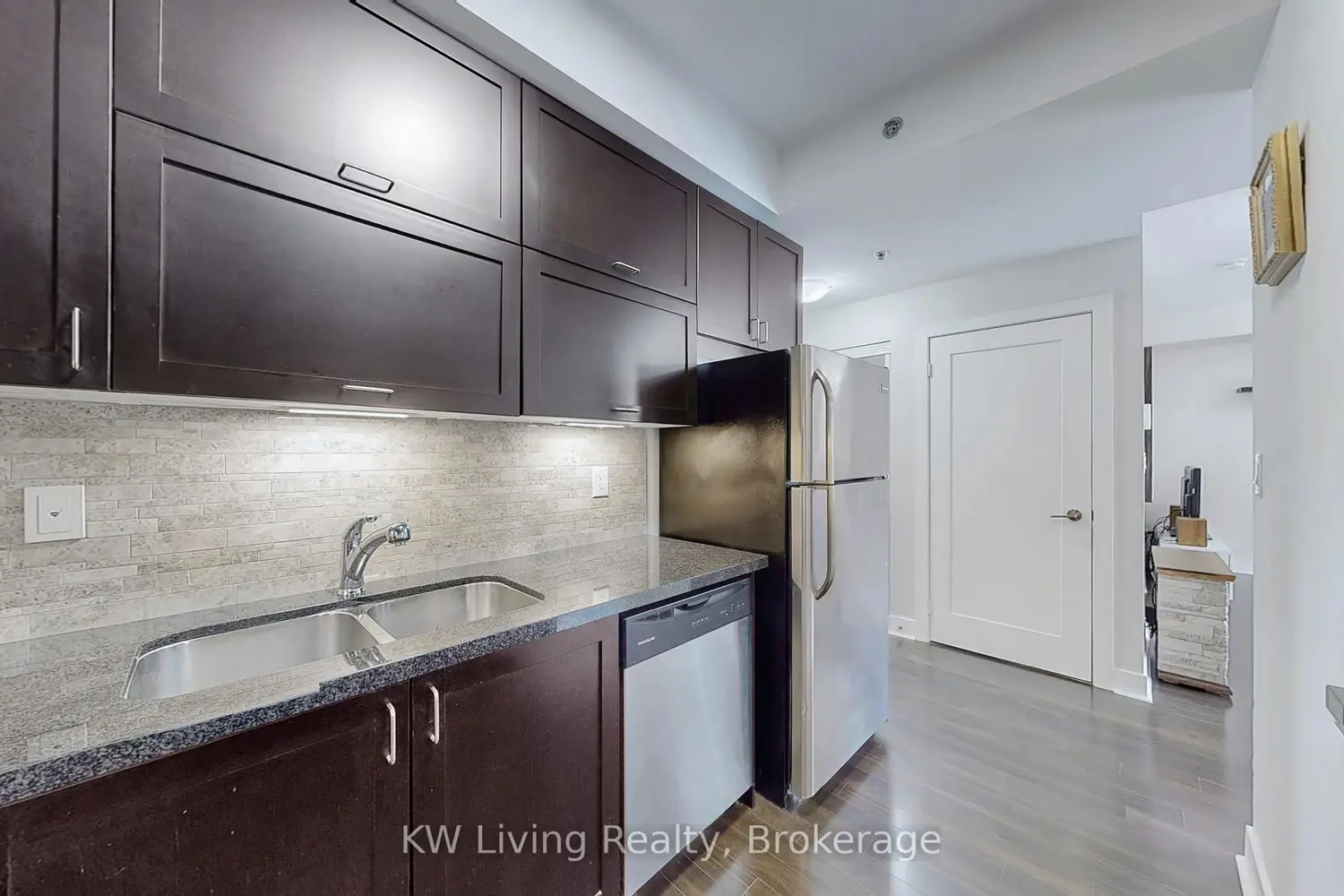 Additional image 8 of 28 Prince Regent Street 203