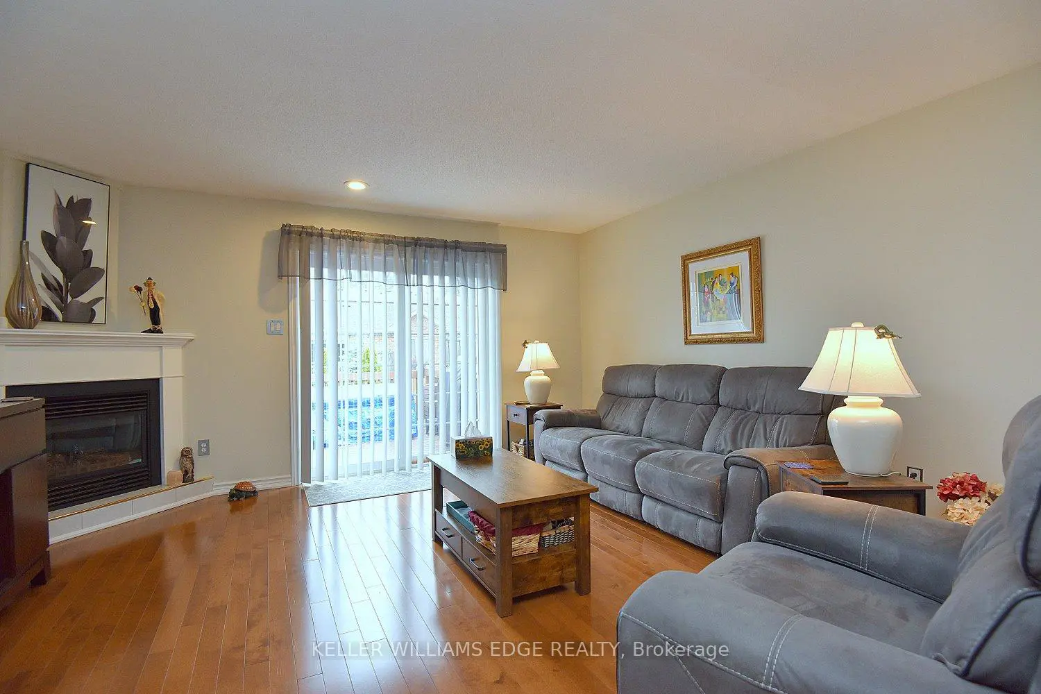 20 Meadowlands Boulevard 8 photo 4