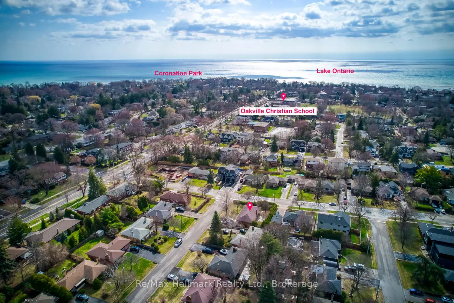 216 Wales Crescent photo 4