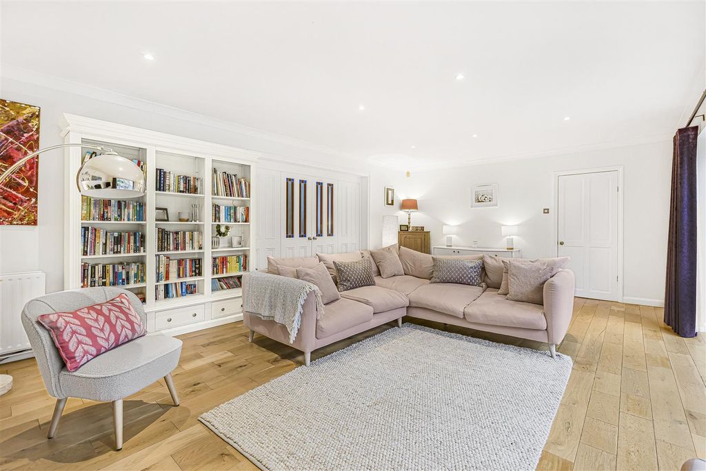 Additional image 15 of 6 bed detached house for saleHertingfordbury Road, Hertingfordbury, Hertford SG14