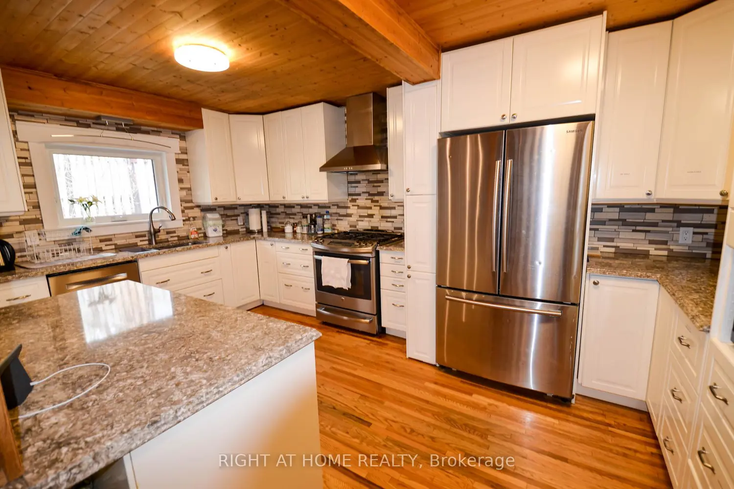 49 Winfield Drive photo 3