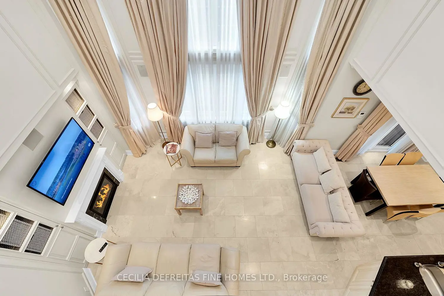 328 St. Urbain Drive photo 4