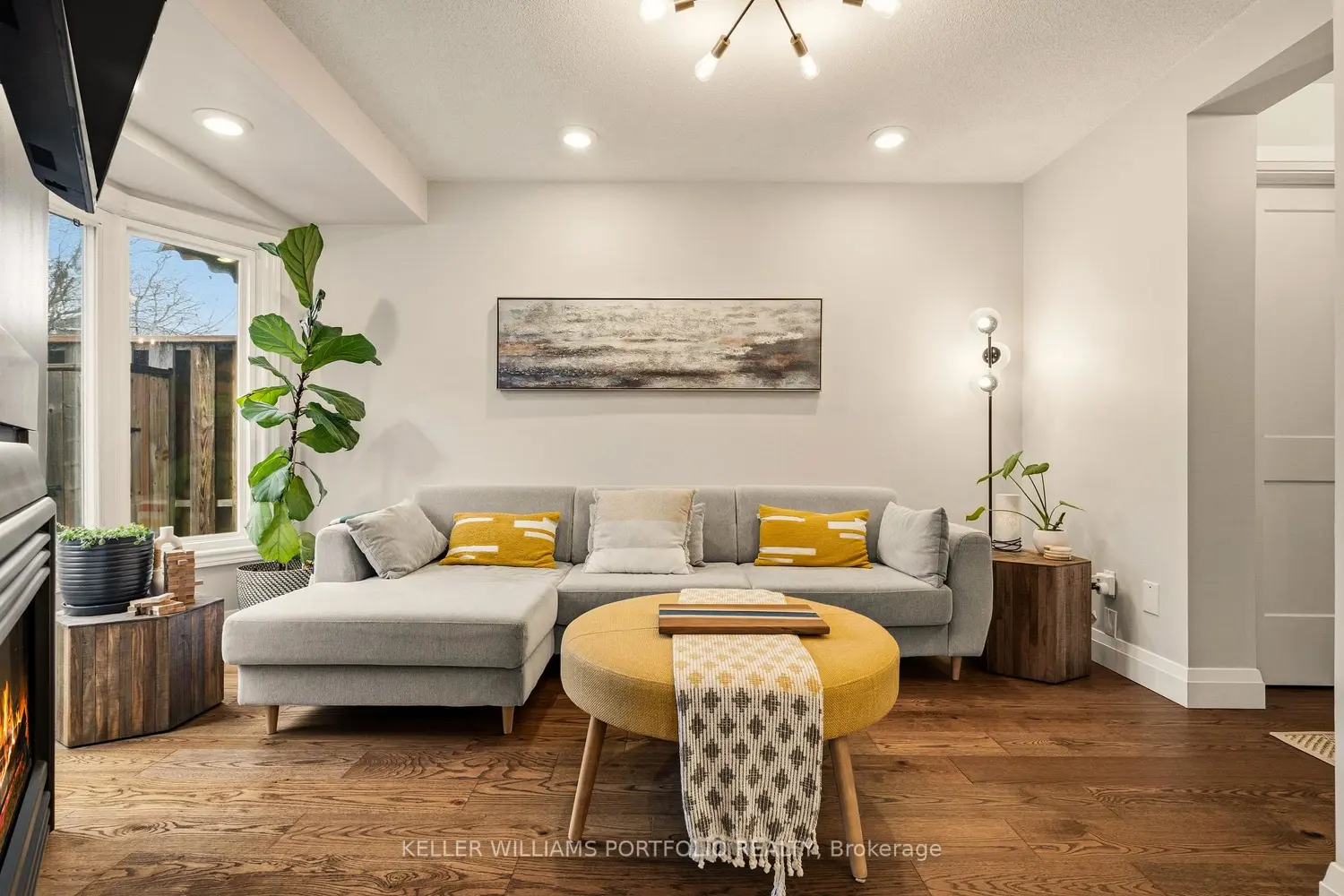 50 Edgewater Drive photo 4