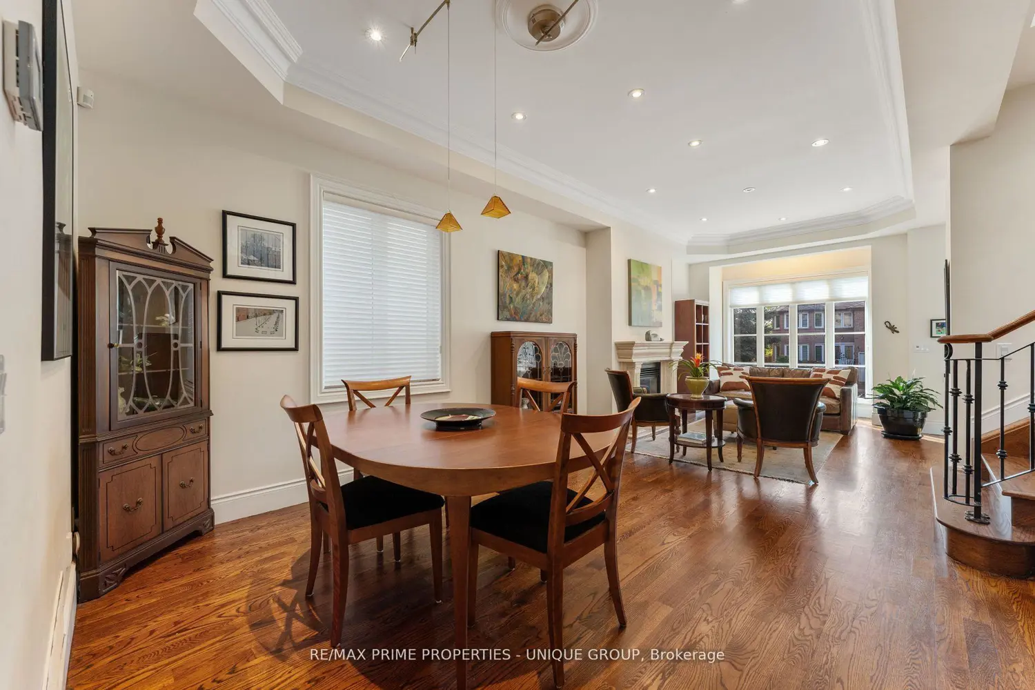 276 Greenfield Avenue photo 4