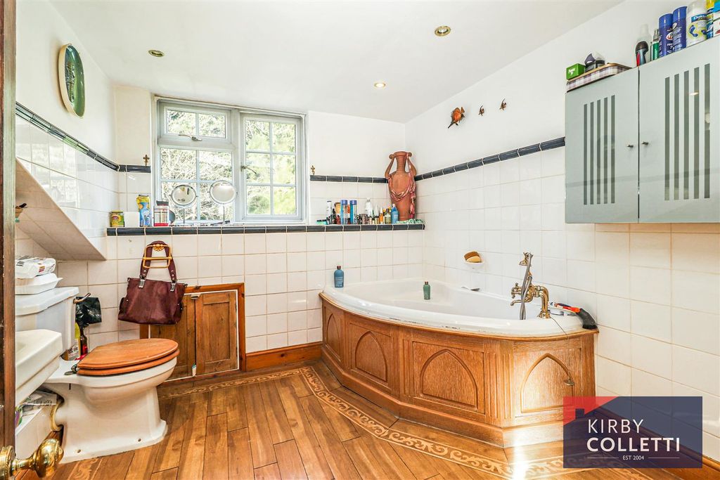 Additional image 22 of 4 bed semi-detached house for saleGoose Green, Hoddesdon EN11