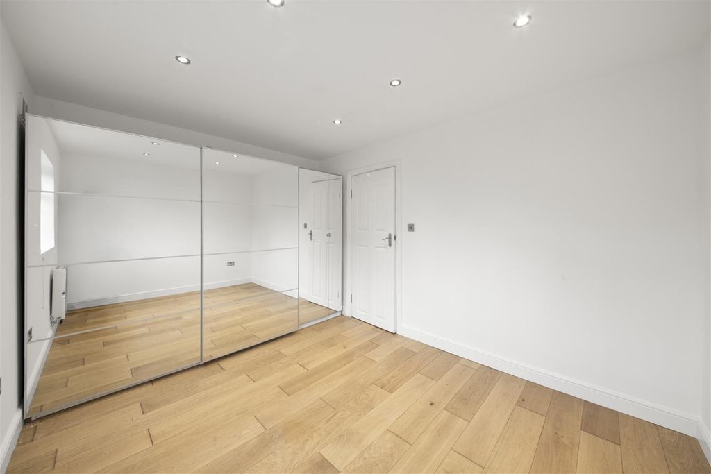 1 bed flat for saleConstable Close, Hayes UB4 photo 5